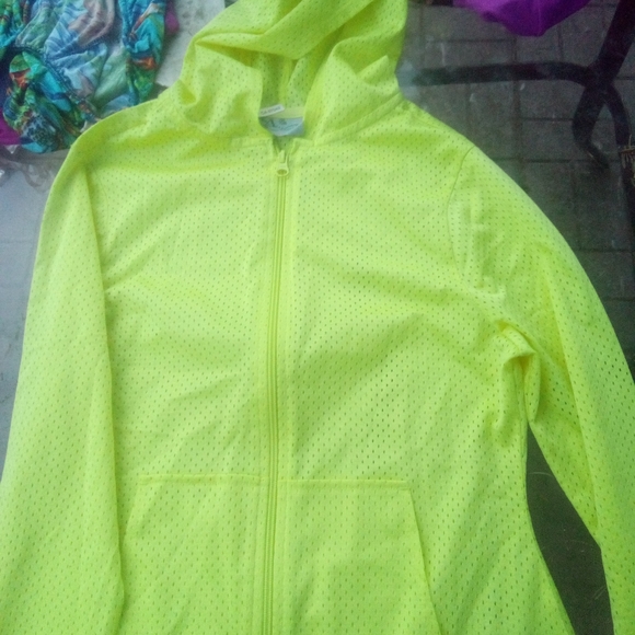 2/10 yellow sport mesh hoodie new not worn no tag - Picture 1 of 2